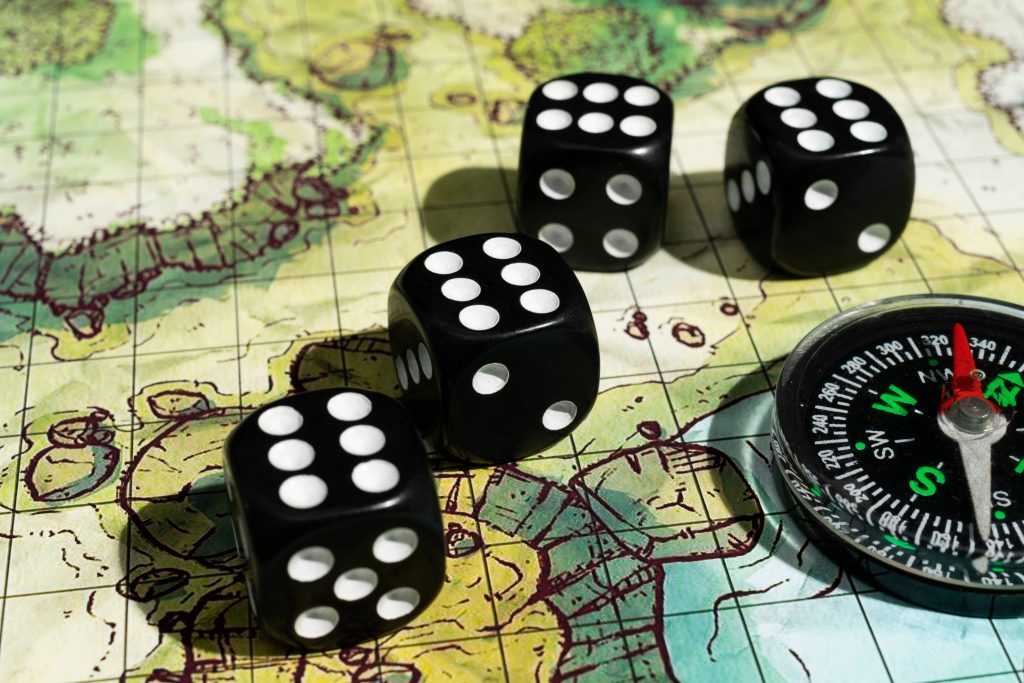 naturmort-karty-s-kubikami-2-11zon